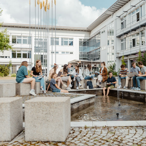 Berufliche Schulen Schönbrunn Außenansicht, Fotografie